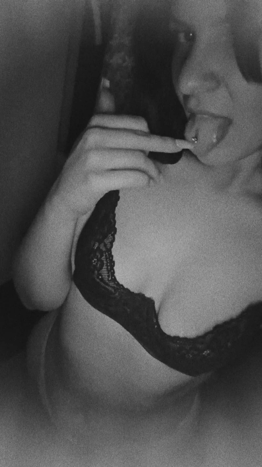 XXX Porn Photo of Nude MeCherryy 5