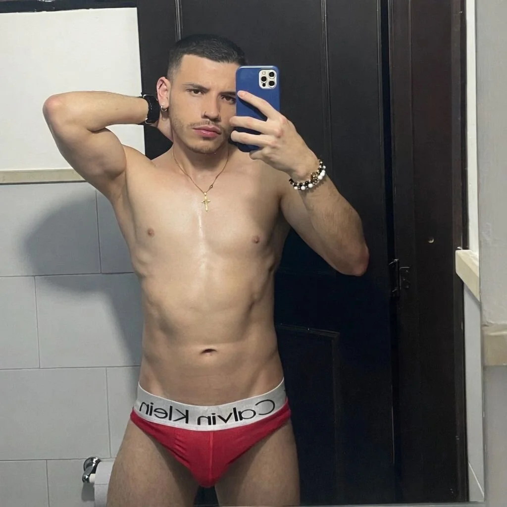 XXX Porn Photo of Nude liam_es 20