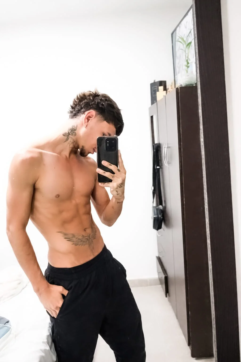 XXX Porn Photo of Nude apolo_lux 13