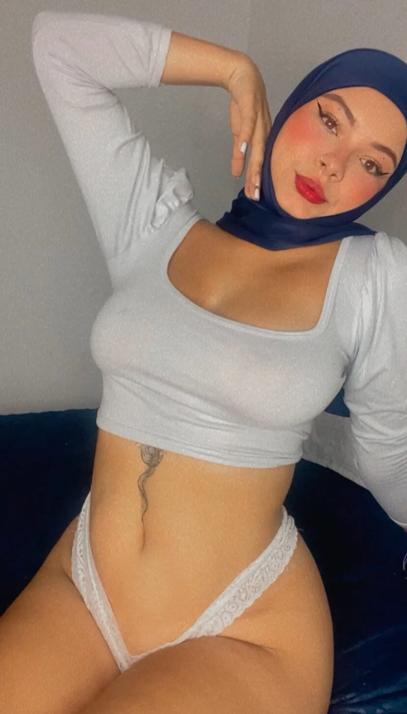 XXX Porn Photo of Nude aneesa_darzi 1