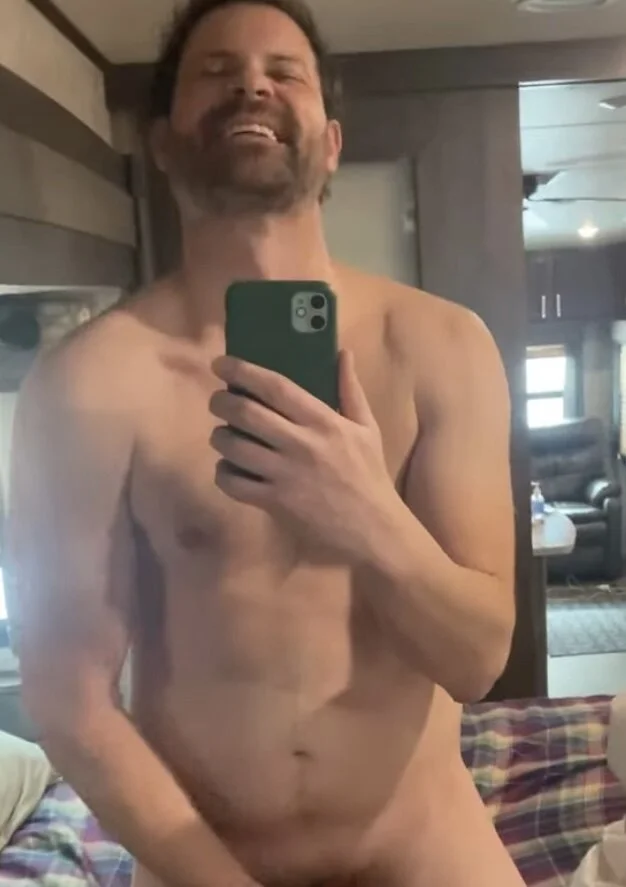 XXX Porn Photo of Nude Cum_Shot_Daddy 16