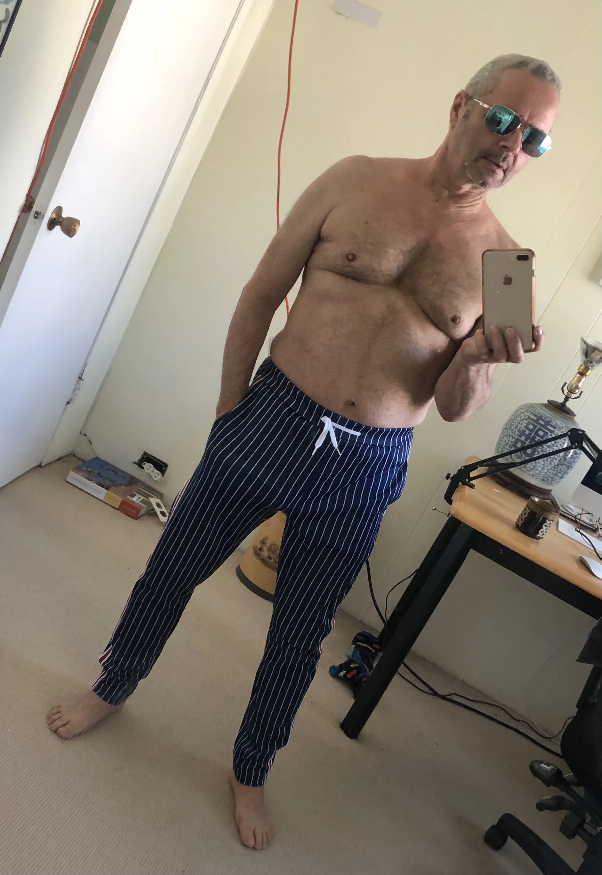 XXX Porn Photo of Nude hotdadbod 69