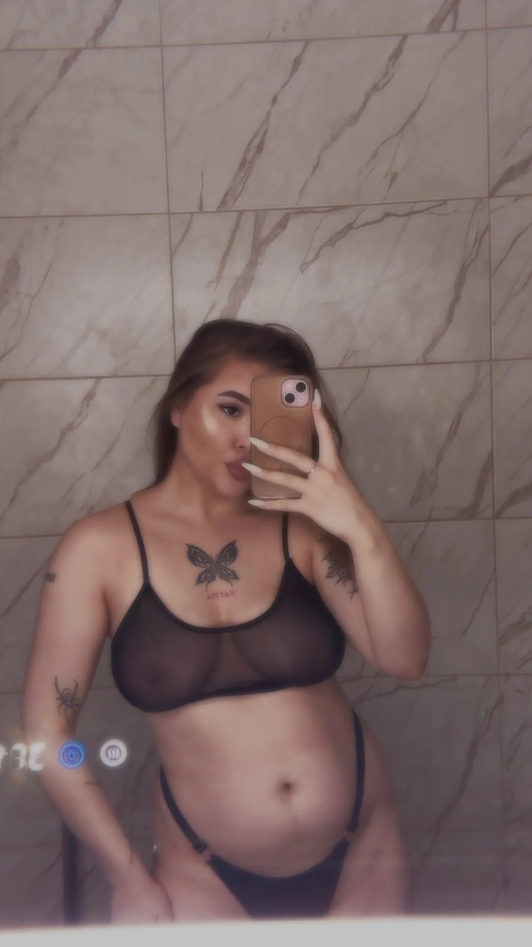XXX Porn Photo of Nude MaeWilkins 1