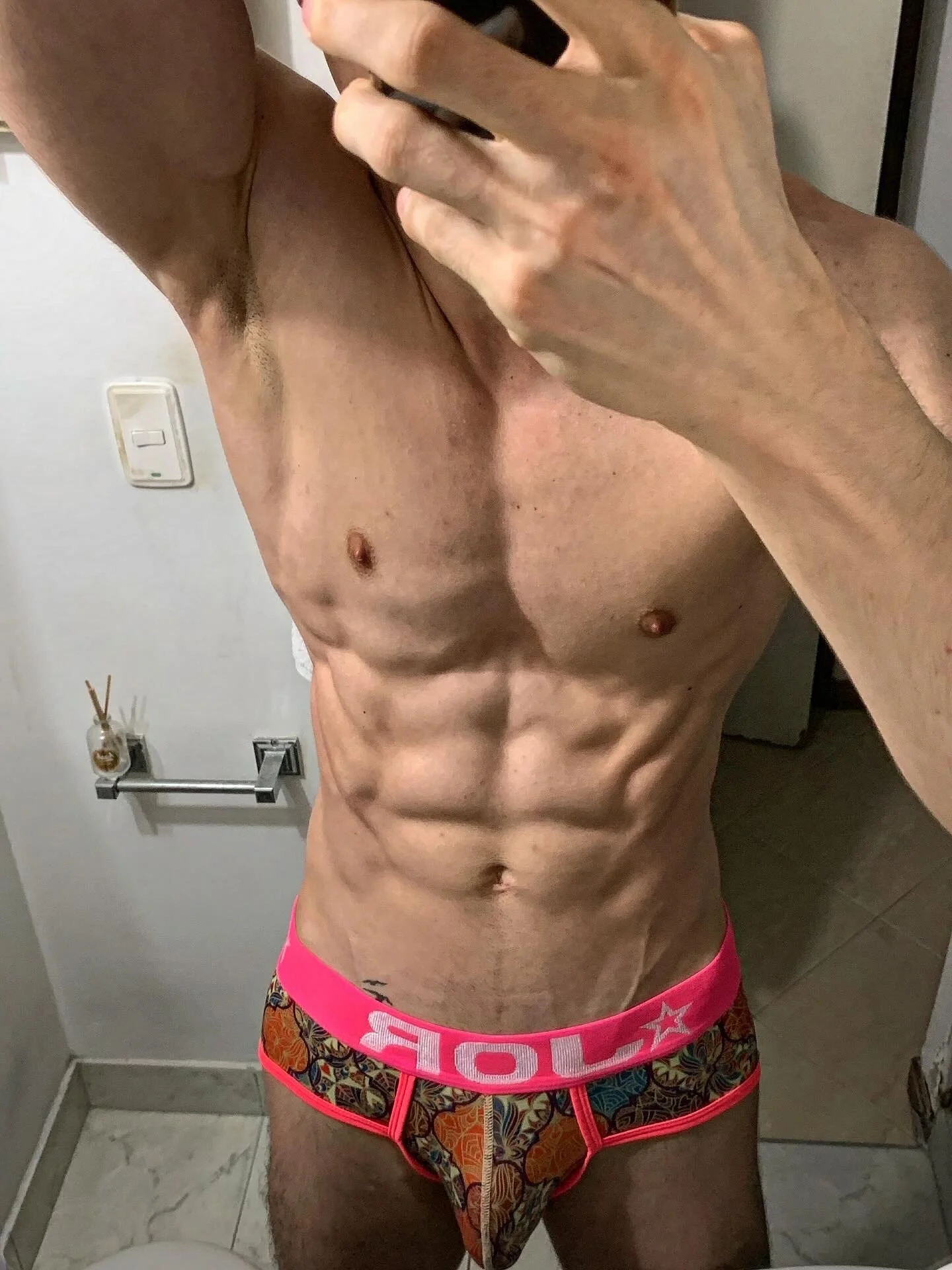 XXX Porn Photo of Nude JahsHot 10