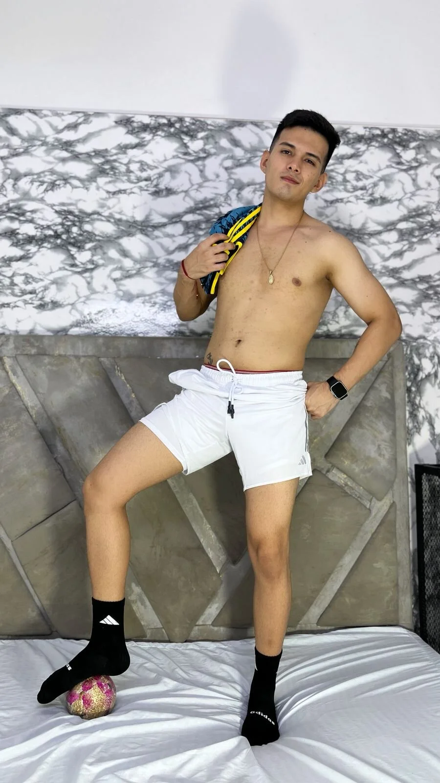 XXX Porn Photo of Nude GoldenBoyM 45