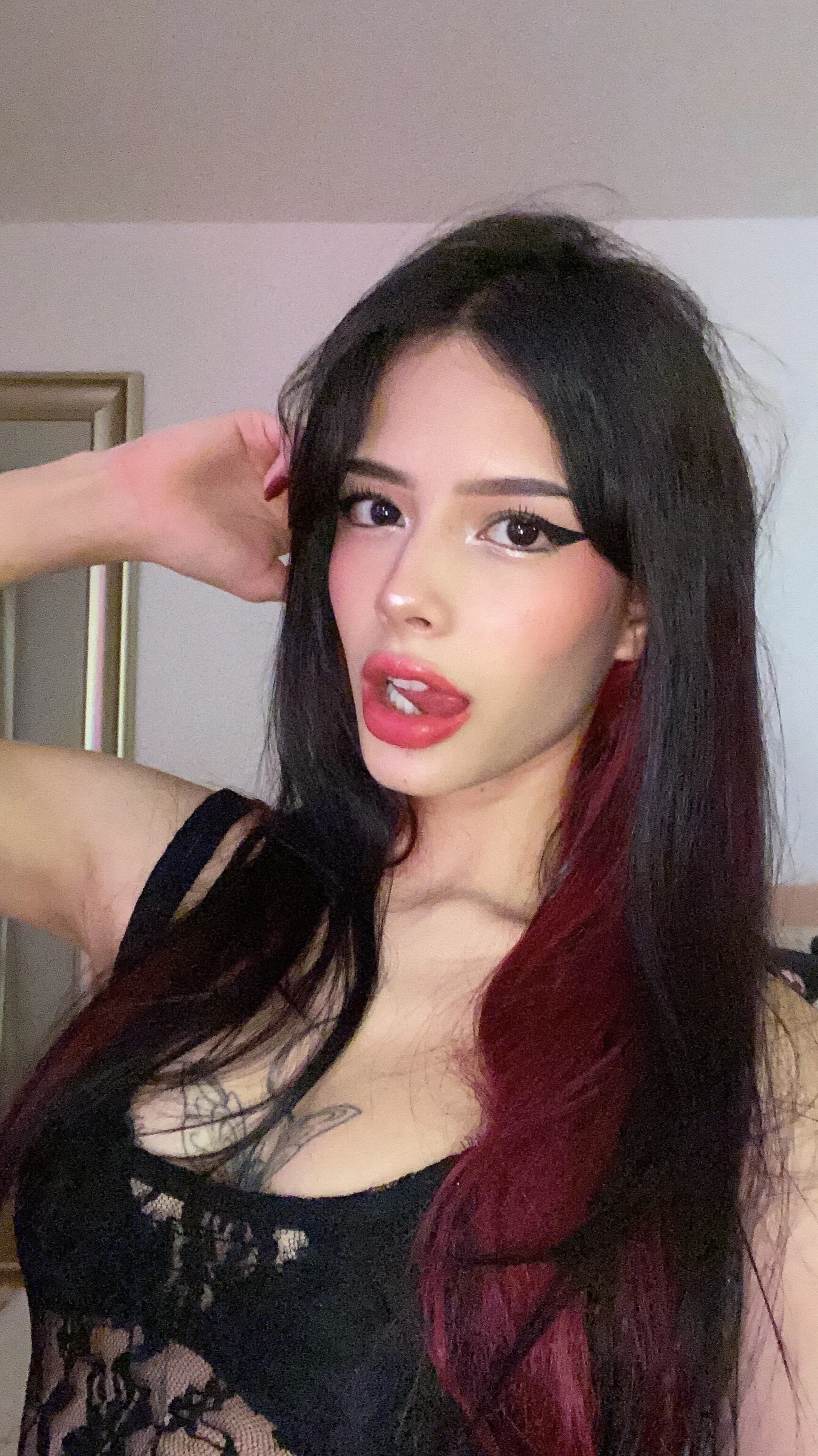 XXX Porn Photo of Nude saphievein 4