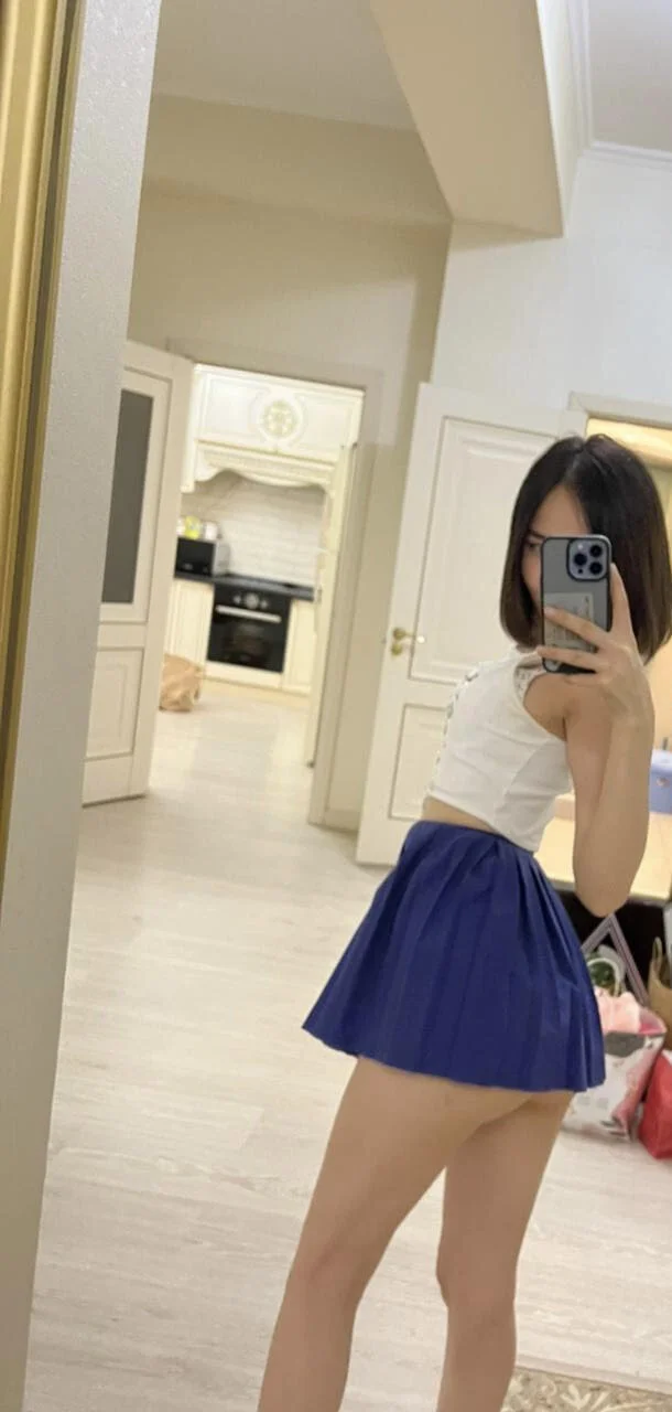 XXX Porn Photo of Nude sweet_adelin 1