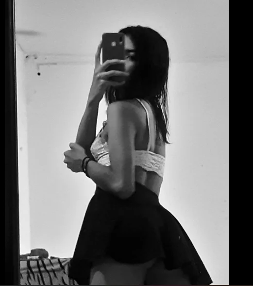 XXX Porn Photo of Nude Alahia_Rodriguez 19