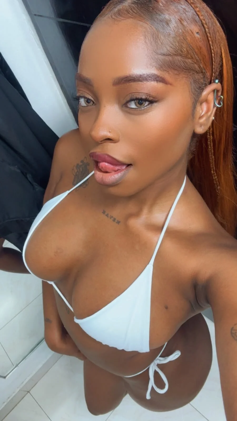 XXX Porn Photo of Nude ShantalGomes 114