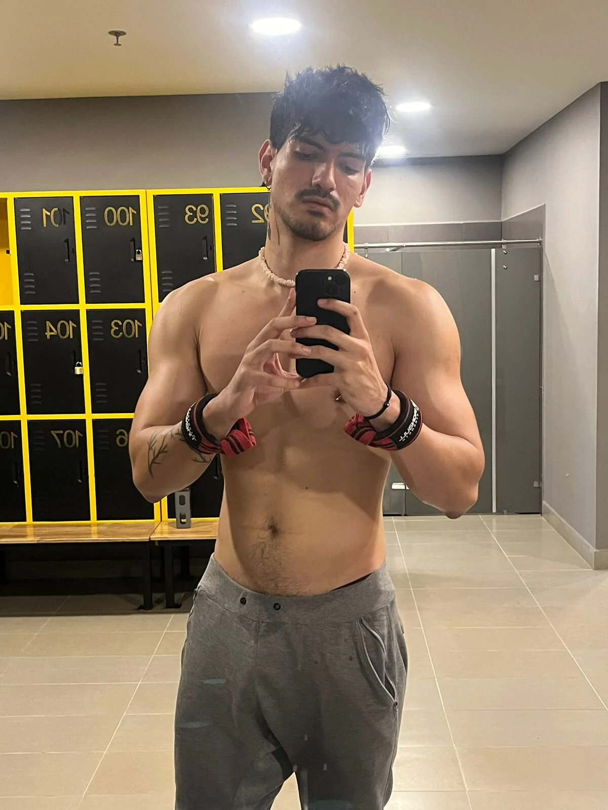 XXX Porn Photo of Nude bbbeachboy 133