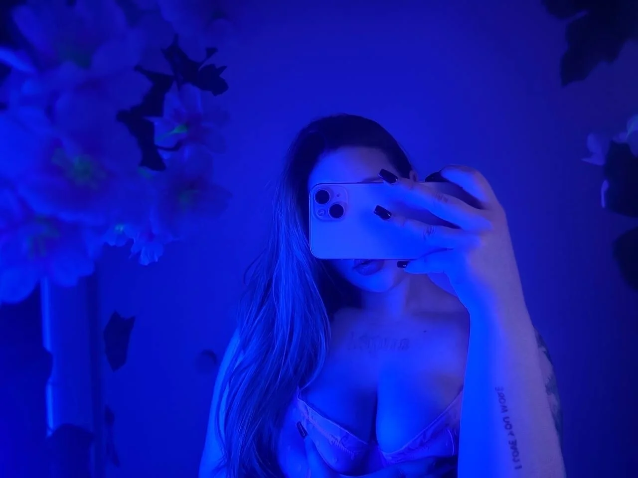 XXX Porn Photo of Nude Amelie_Peach 5