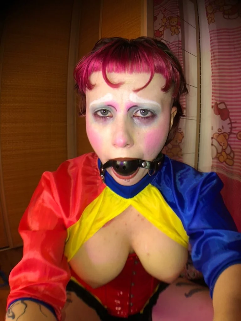 XXX Porn Photo of Nude MystiqueRoxy 1