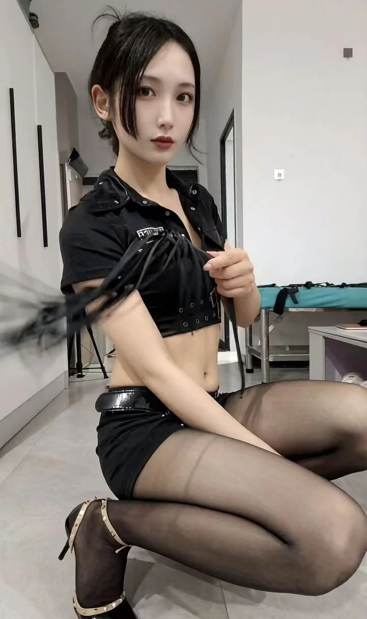 XXX Porn Photo of Nude zhou327 32