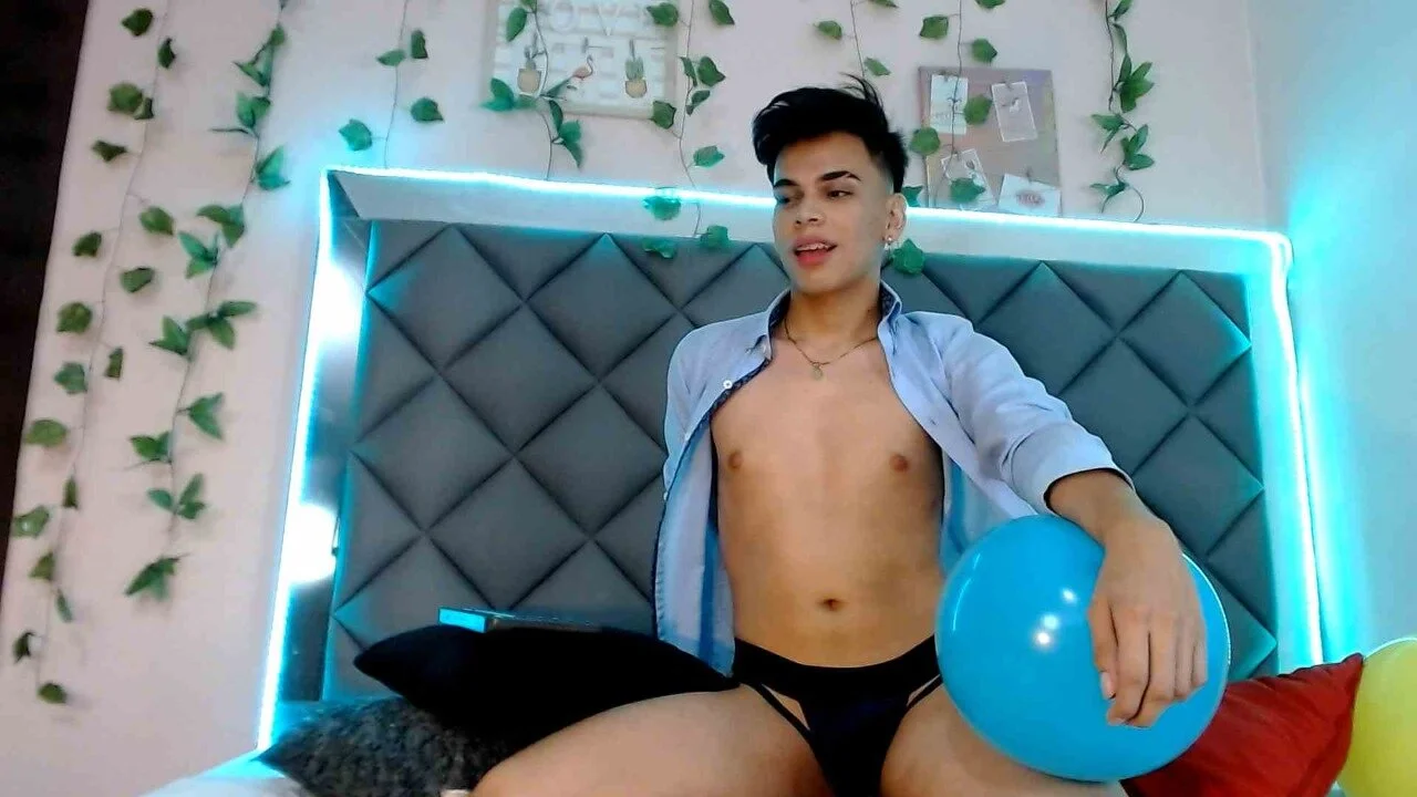 XXX Porn Photo of Nude andres_lizcano 5