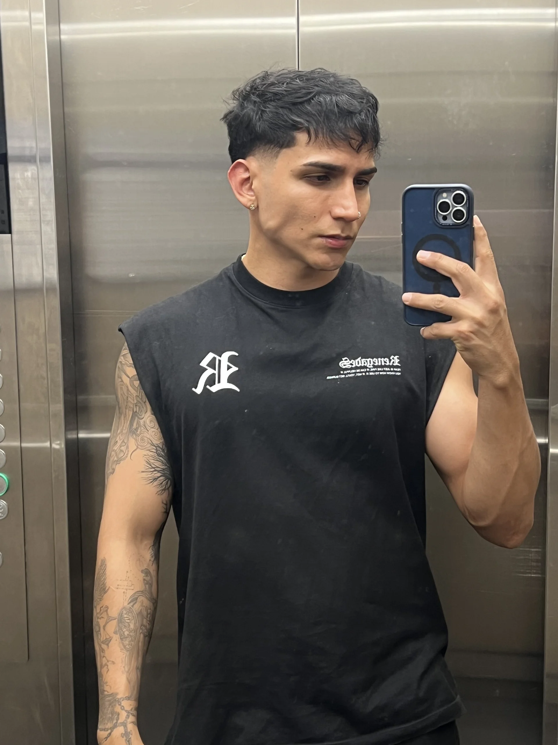 XXX Porn Photo of Nude muscle_boyhorny 211
