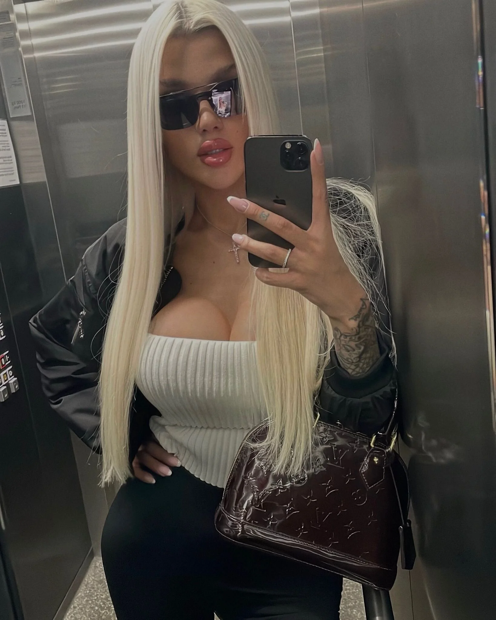 XXX Porn Photo of Nude shayblonde 10