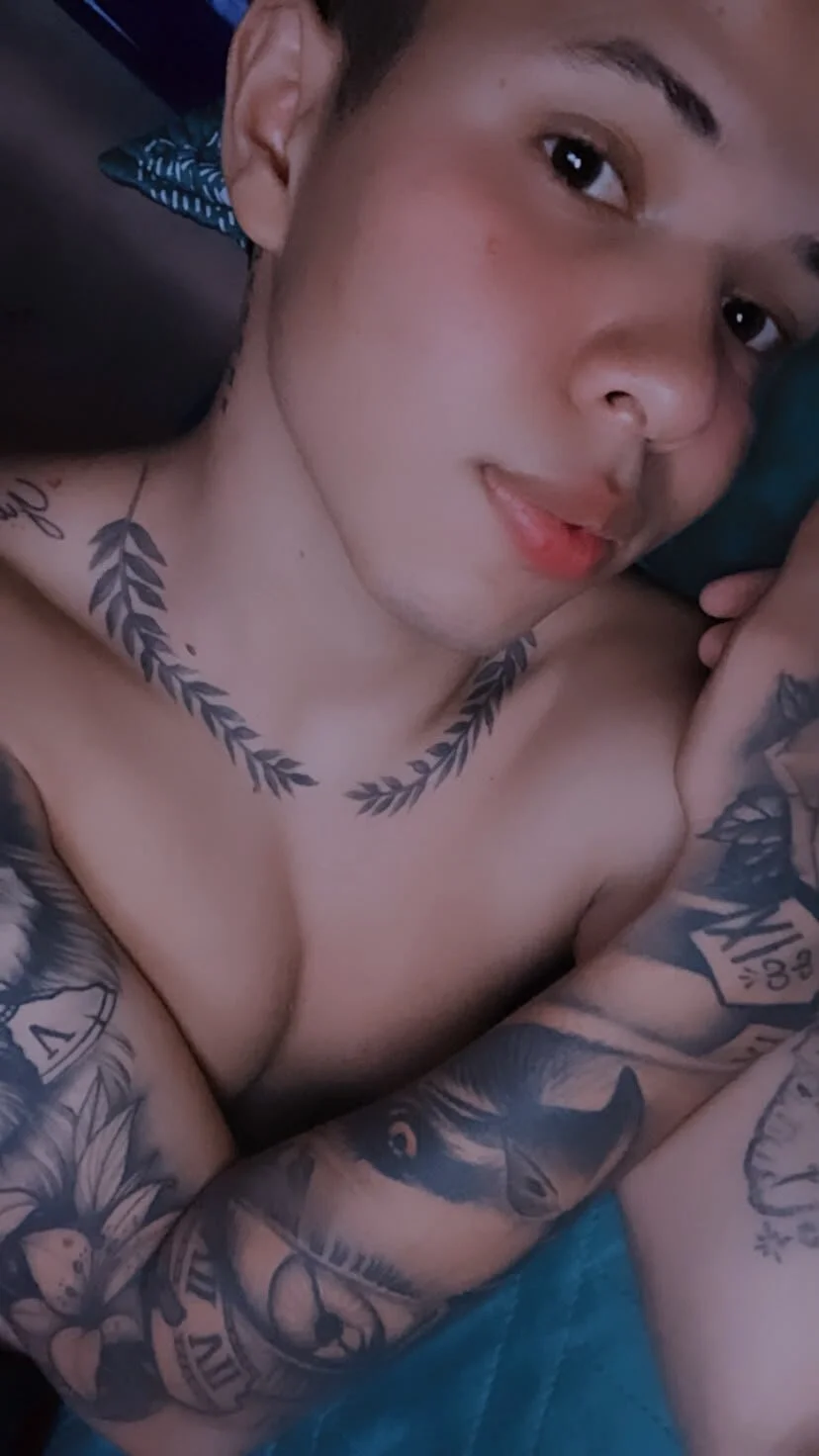 XXX Porn Photo of Nude steven_boy98 4