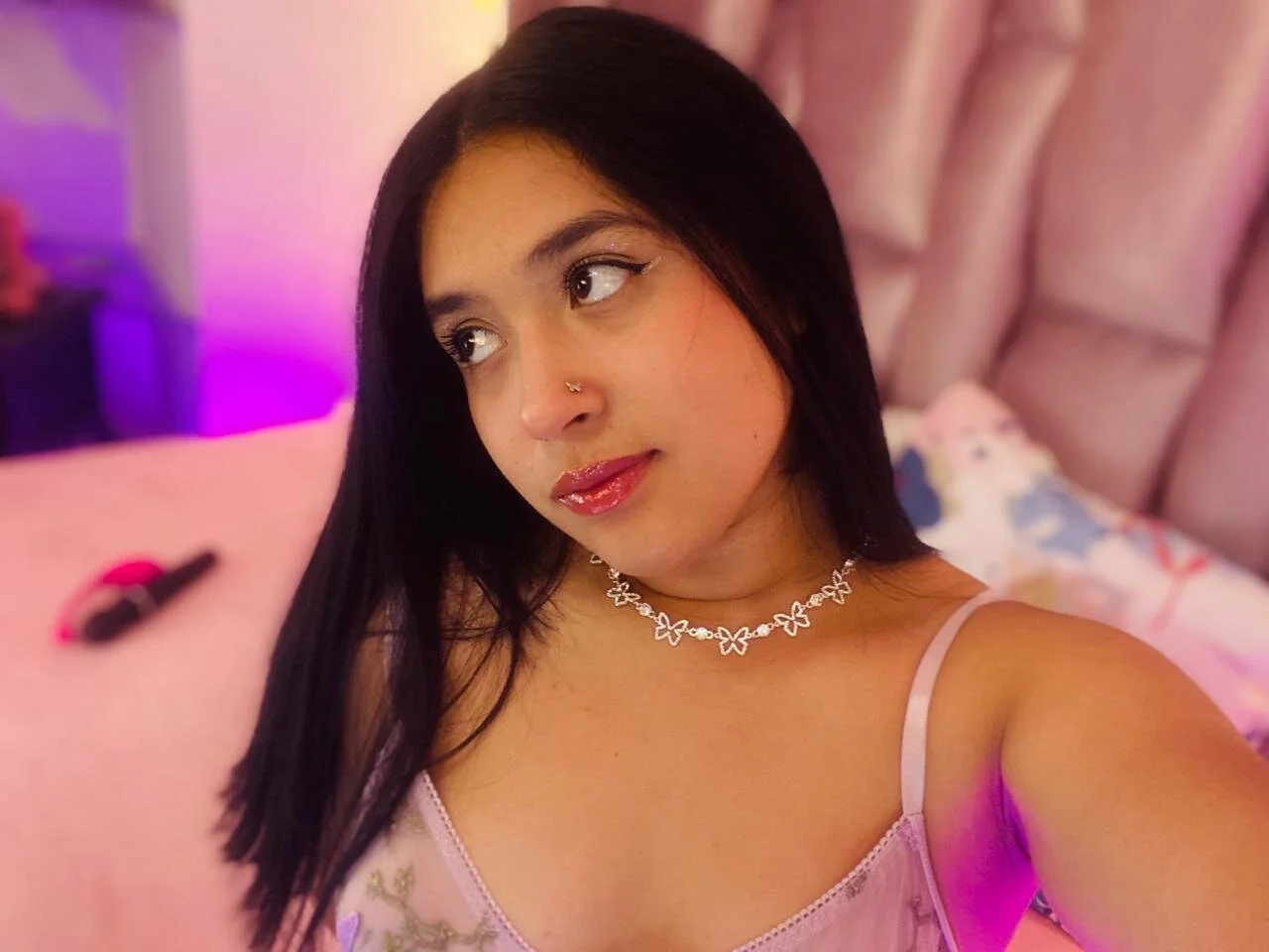 XXX Porn Photo of Nude NikyBrookss 4