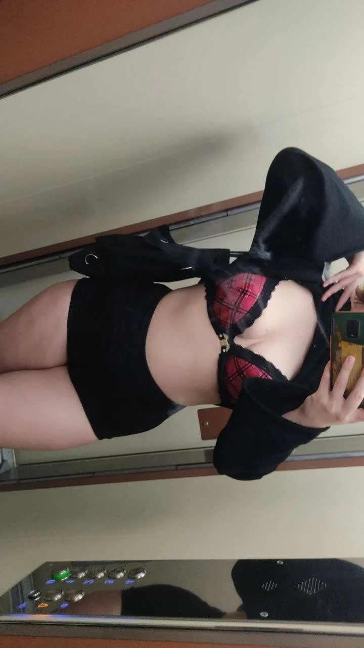 XXX Porn Photo of Nude Raccoosty 6