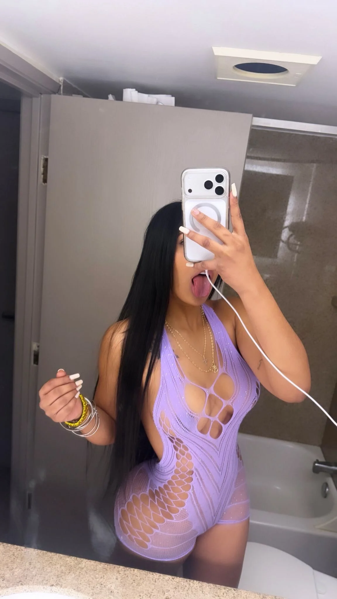 XXX Porn Photo of Nude victoriachama 2