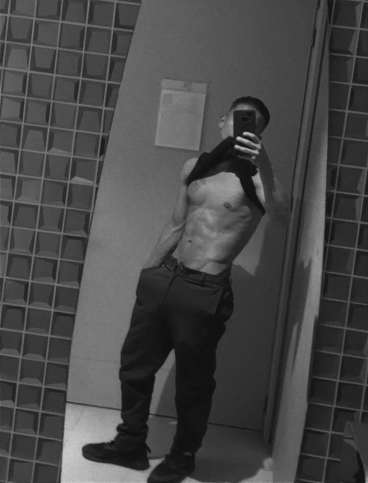XXX Porn Photo of Nude labrinthteasing 3