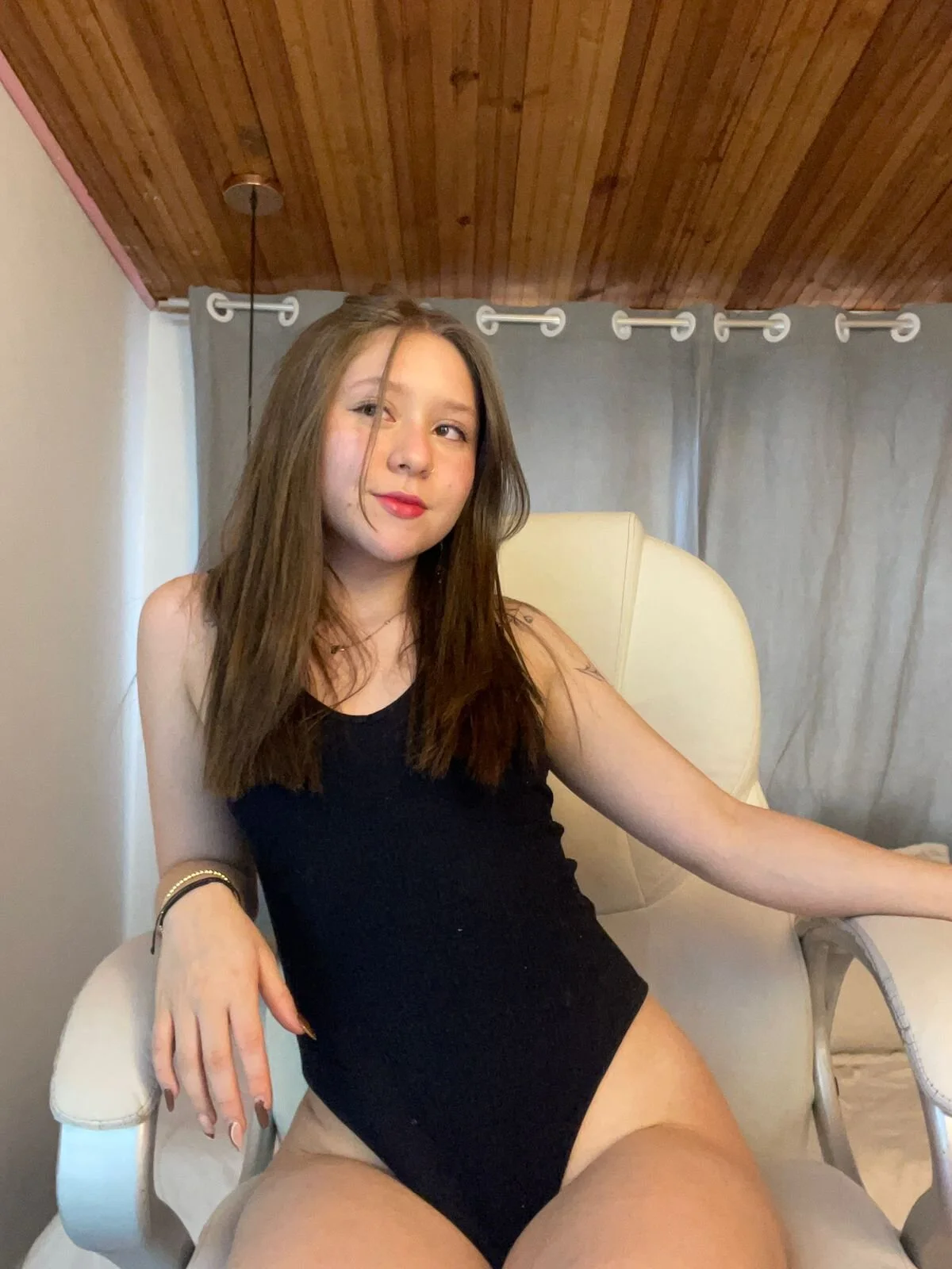 XXX Porn Photo of Nude NixieSterling 19