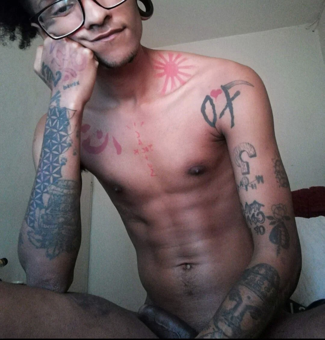 XXX Porn Photo of Nude deagon996 1