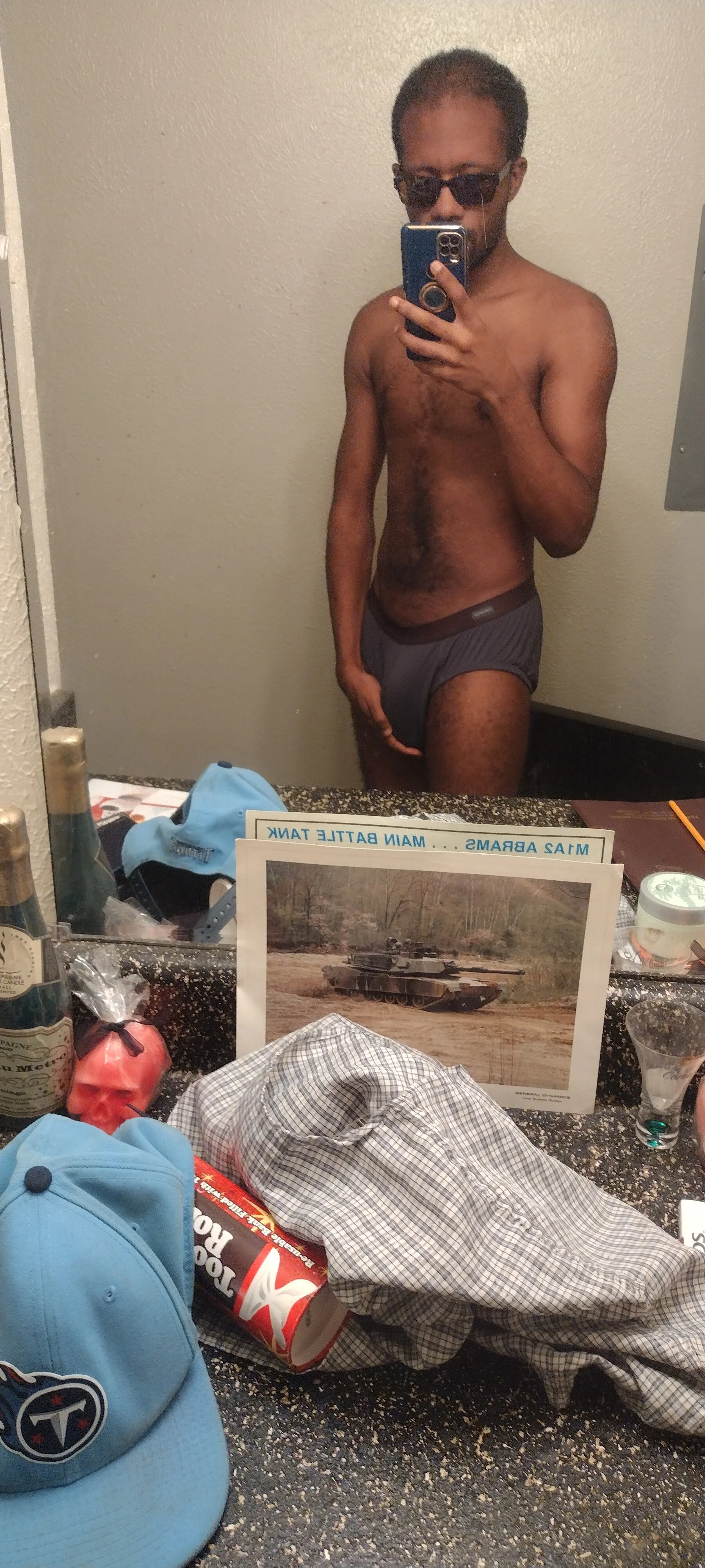 XXX Porn Photo of Nude moneybaggtj 17