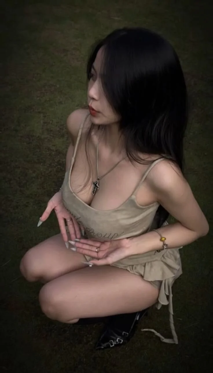 XXX Porn Photo of Nude MINEJW0 3
