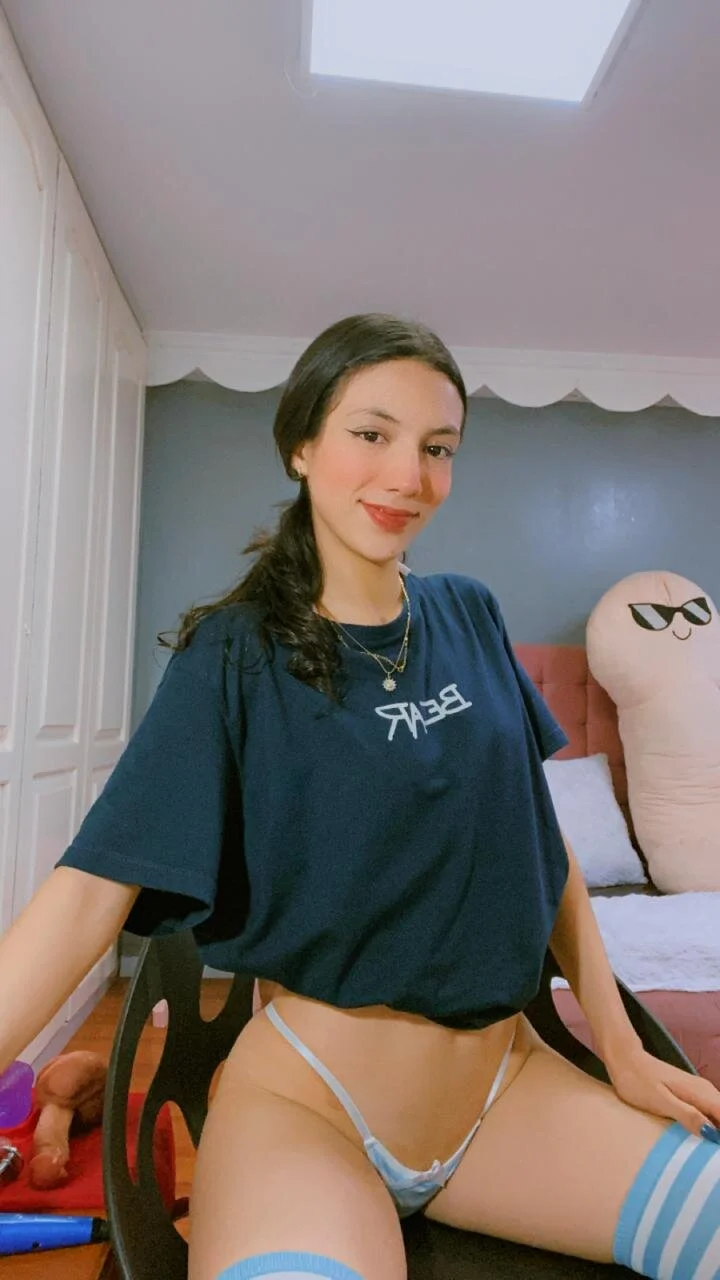 XXX Porn Photo of Nude Iris_Stone_ 32