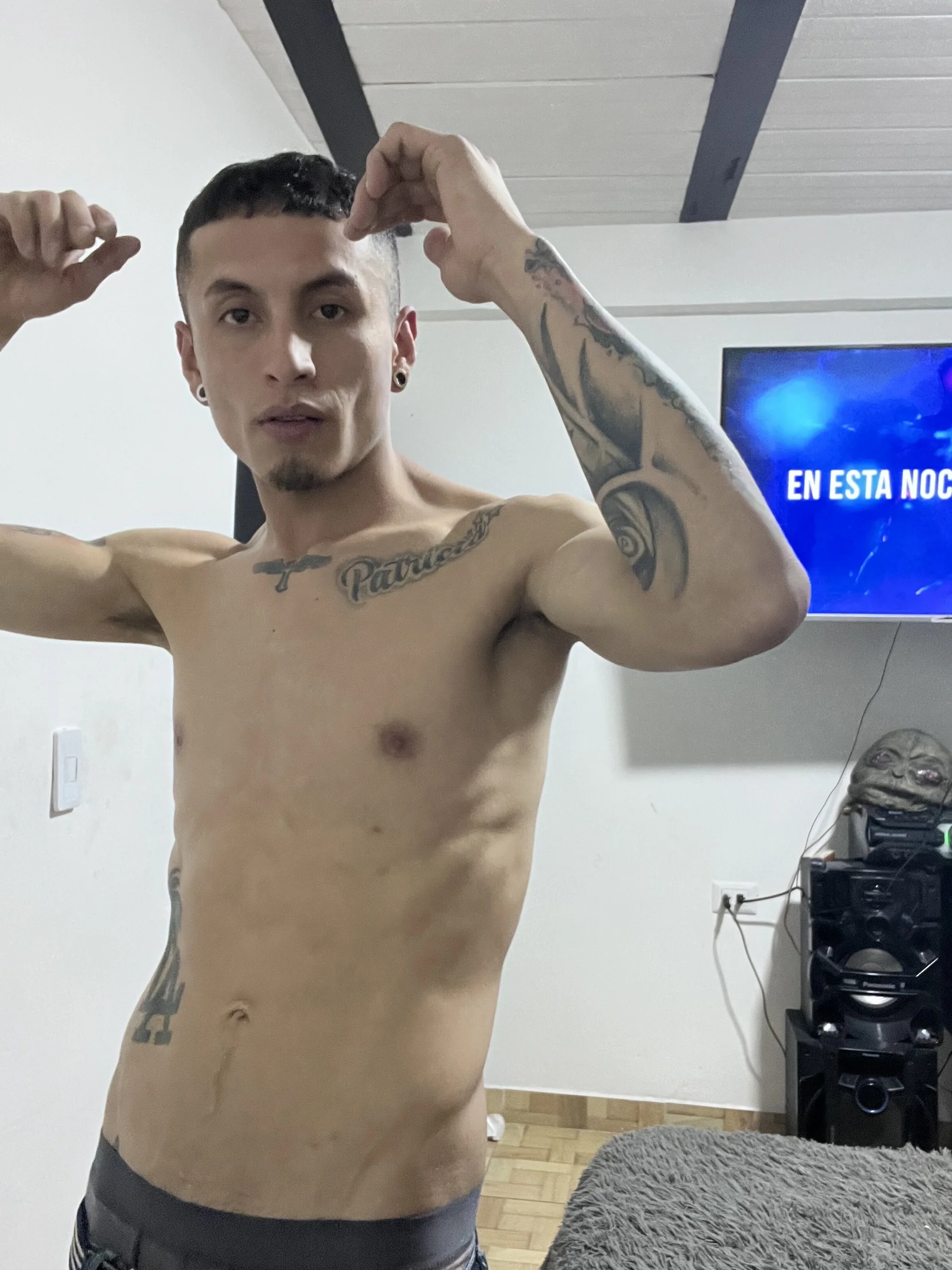 XXX Porn Photo of Nude ManSexyyHot 4