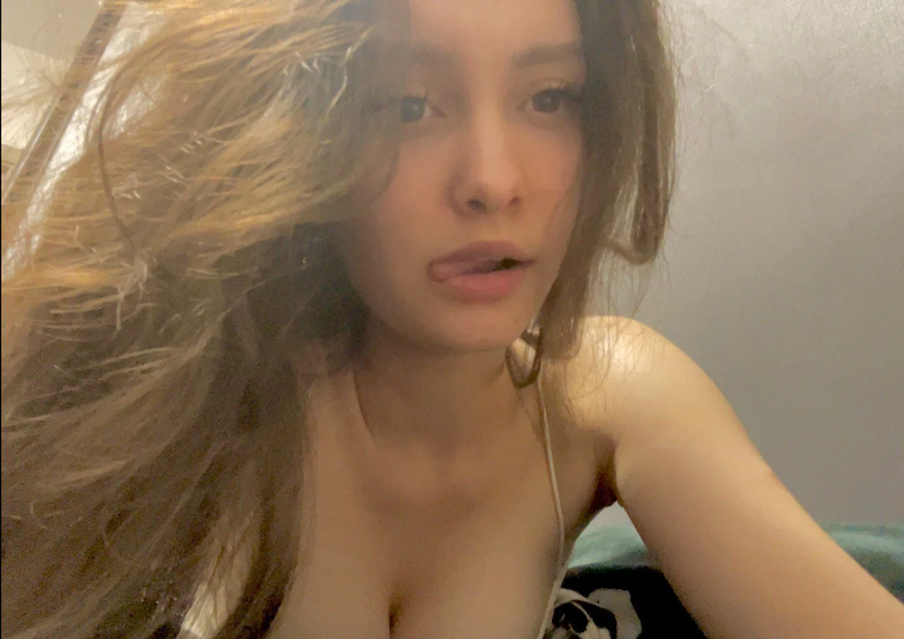 XXX Porn Photo of Nude YuonneSpriggle 10