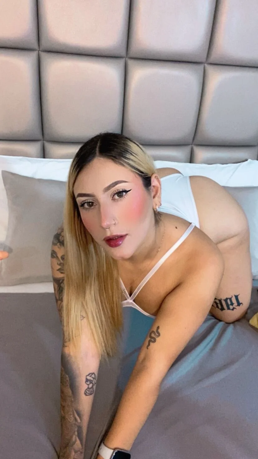 XXX Porn Photo of Nude Emily_robertss 5