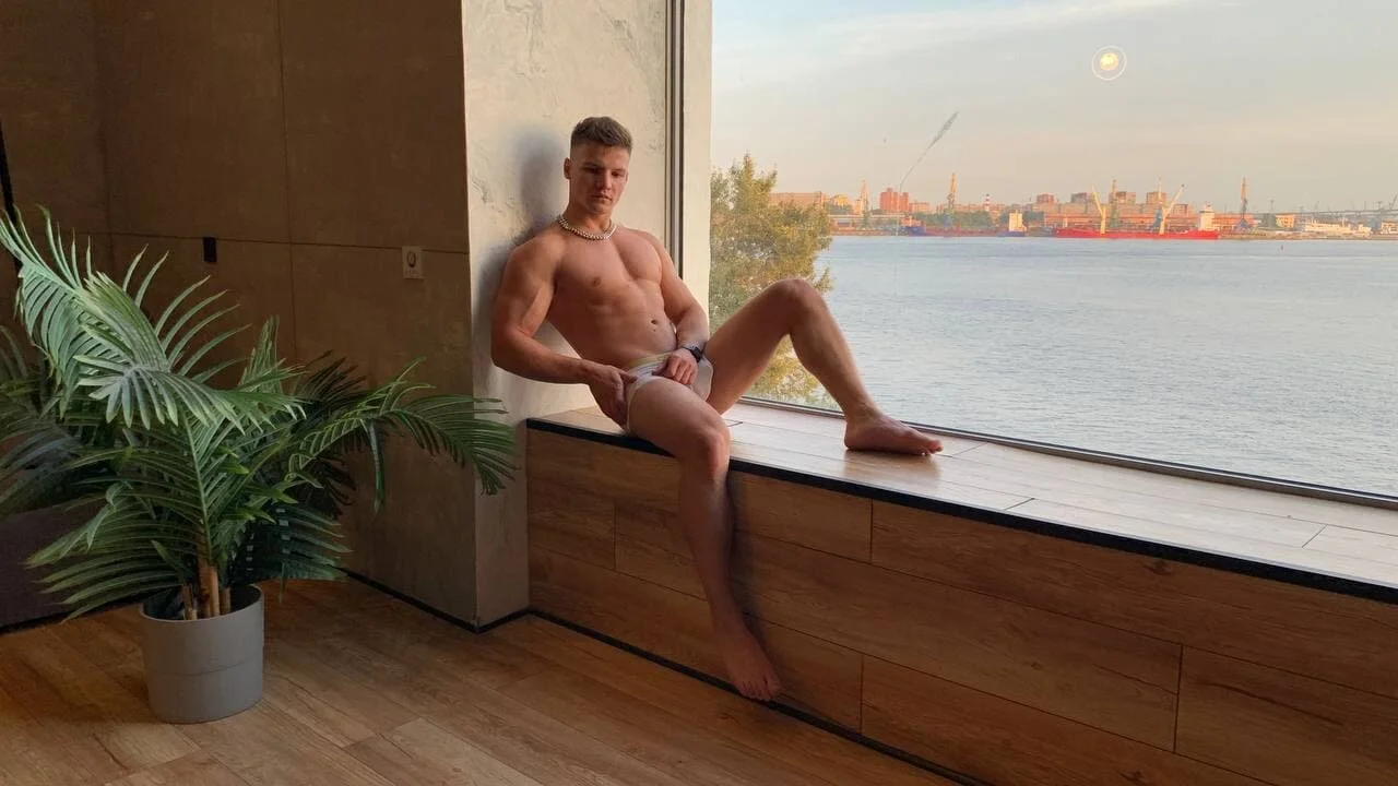 XXX Porn Photo of Nude OliverSport 41
