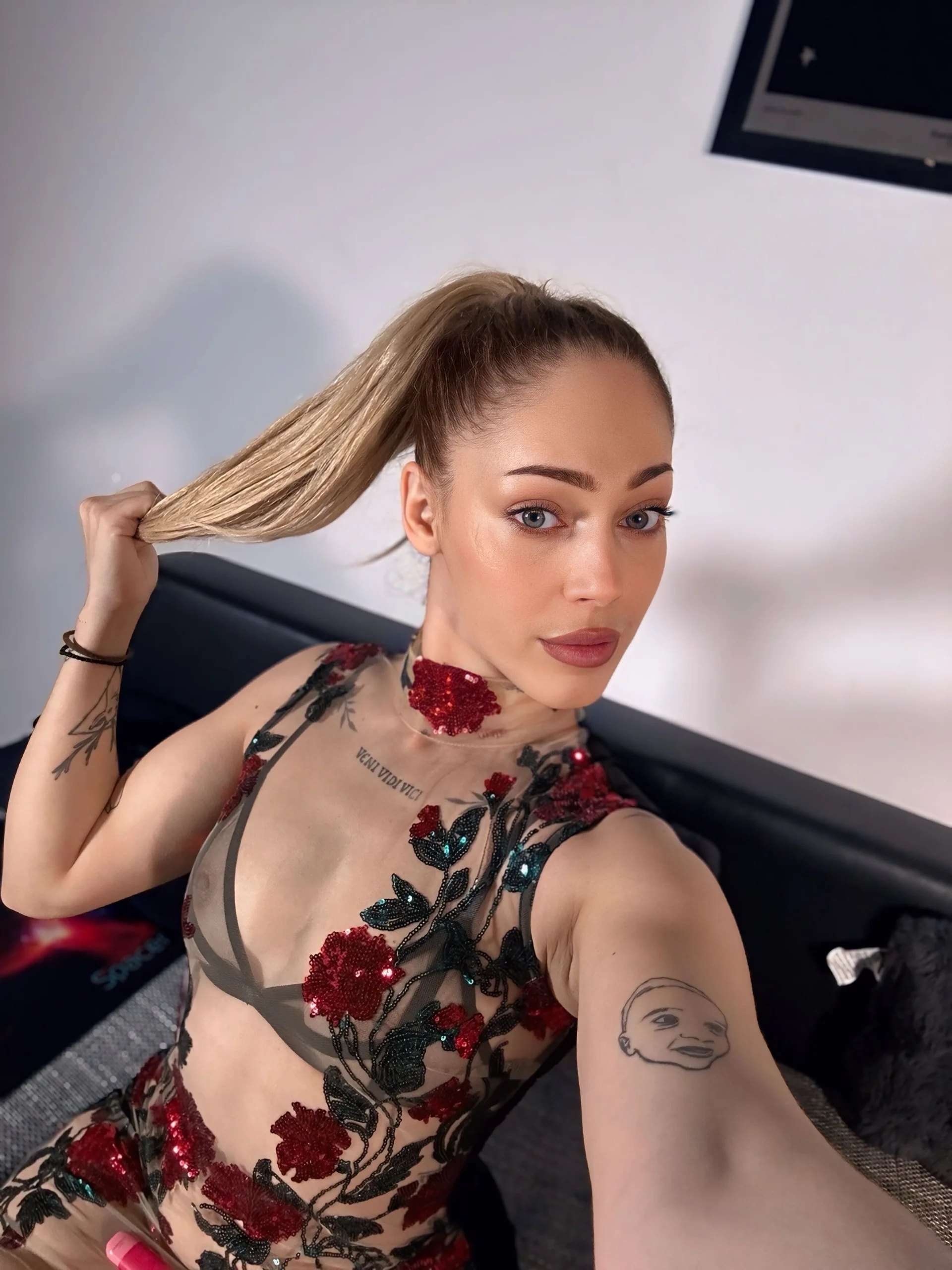 XXX Porn Photo of Nude ZenyShy 4