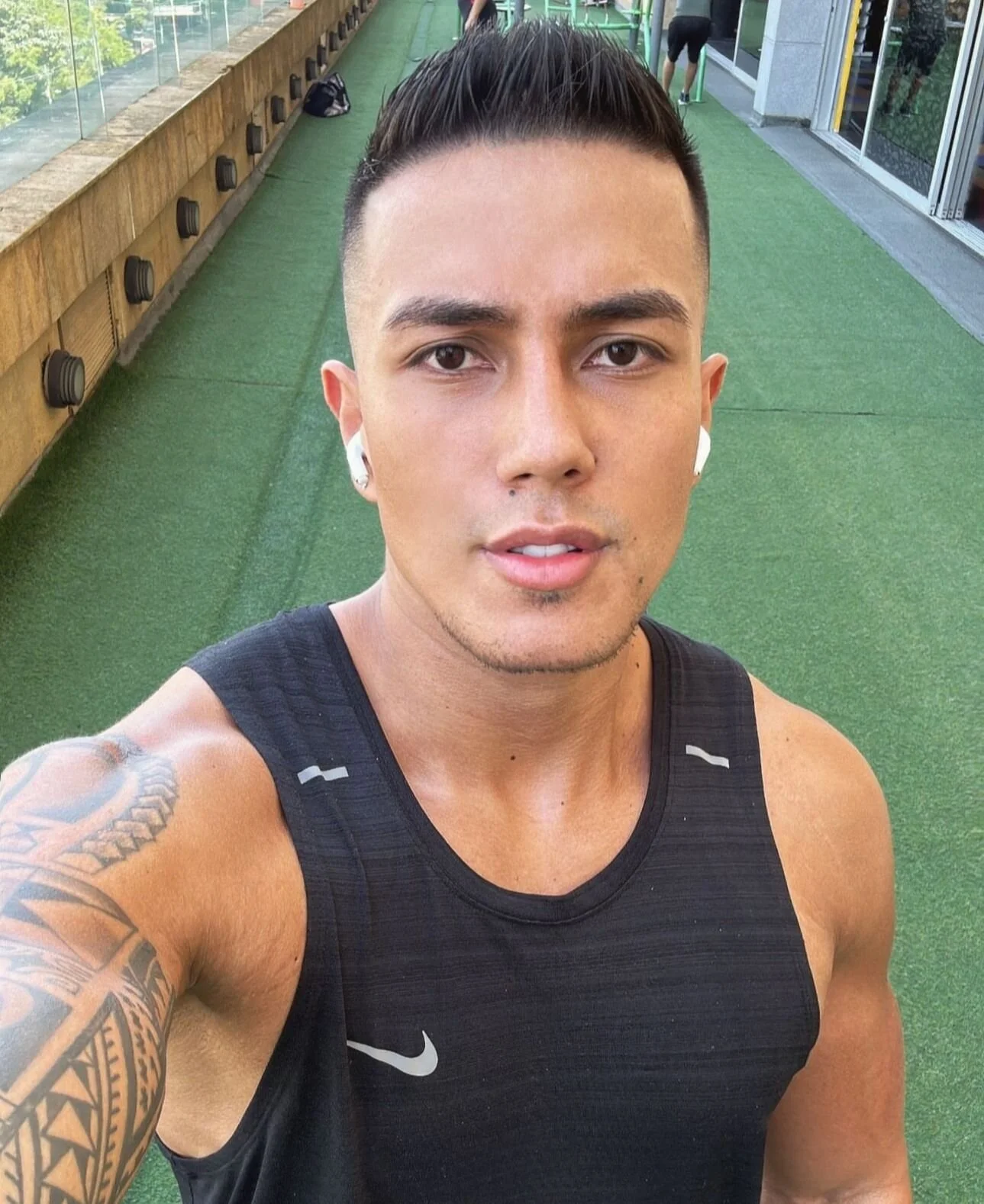 XXX Porn Photo of Nude Aron_Bolt 16