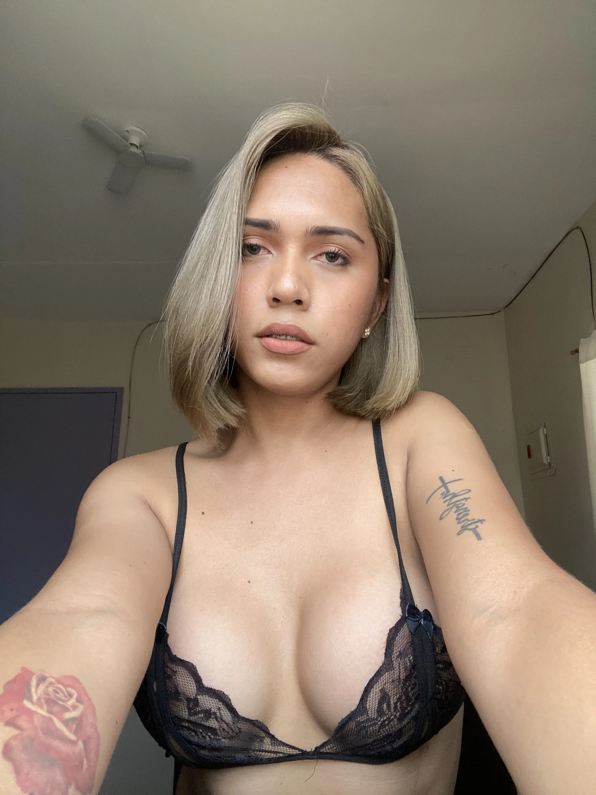 XXX Porn Photo of Nude IvoryKath 22