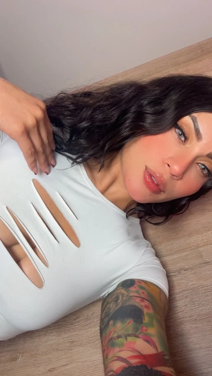 XXX Porn Photo of Nude lara_bombshell_ 6