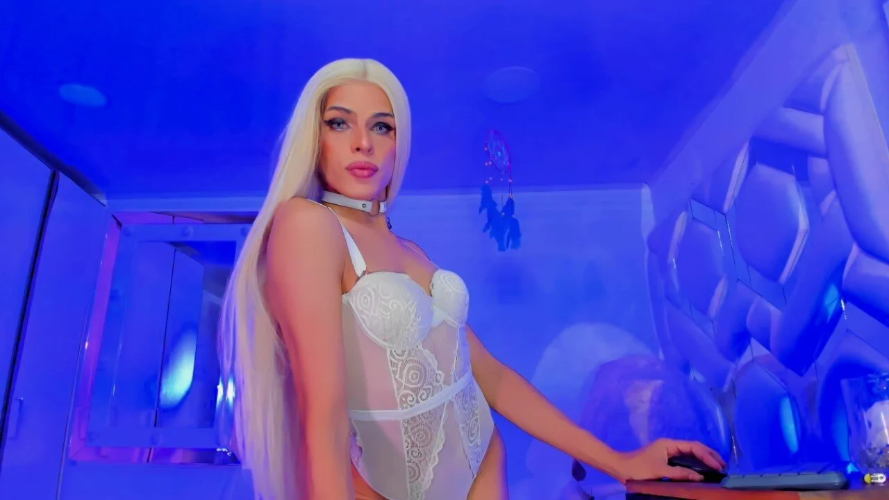 XXX Porn Photo of Nude emperatrizhotwolf 9