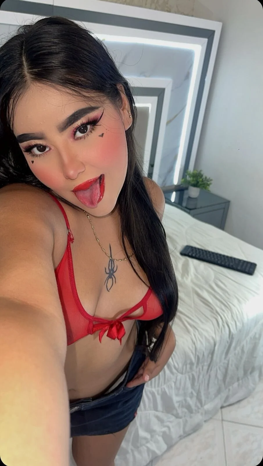 XXX Porn Photo of Nude Emily_Black1 13