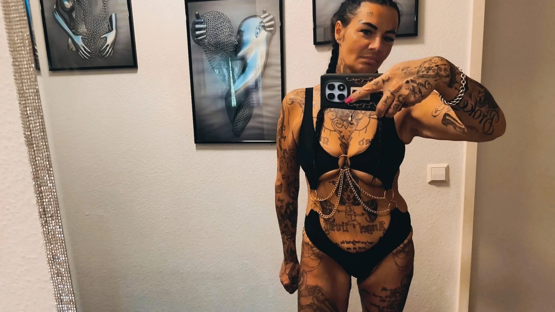 XXX Porn Photo of Nude MiaaaMiaaa 1