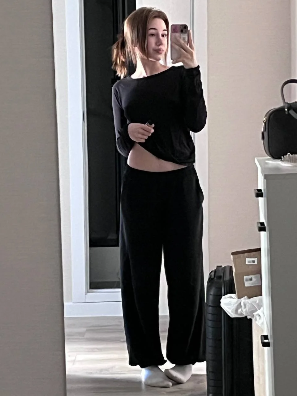 XXX Porn Photo of Nude cute1yoga 5