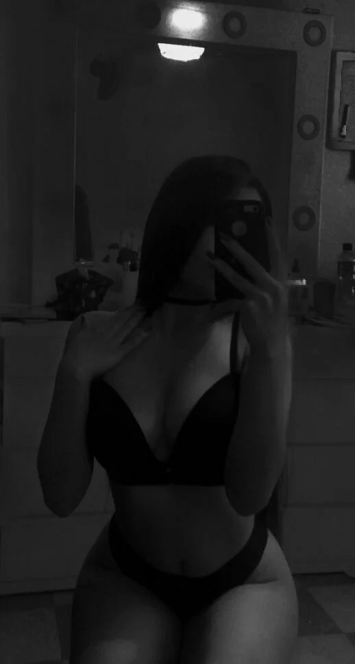 XXX Porn Photo of Nude hazel_lee_ross 12