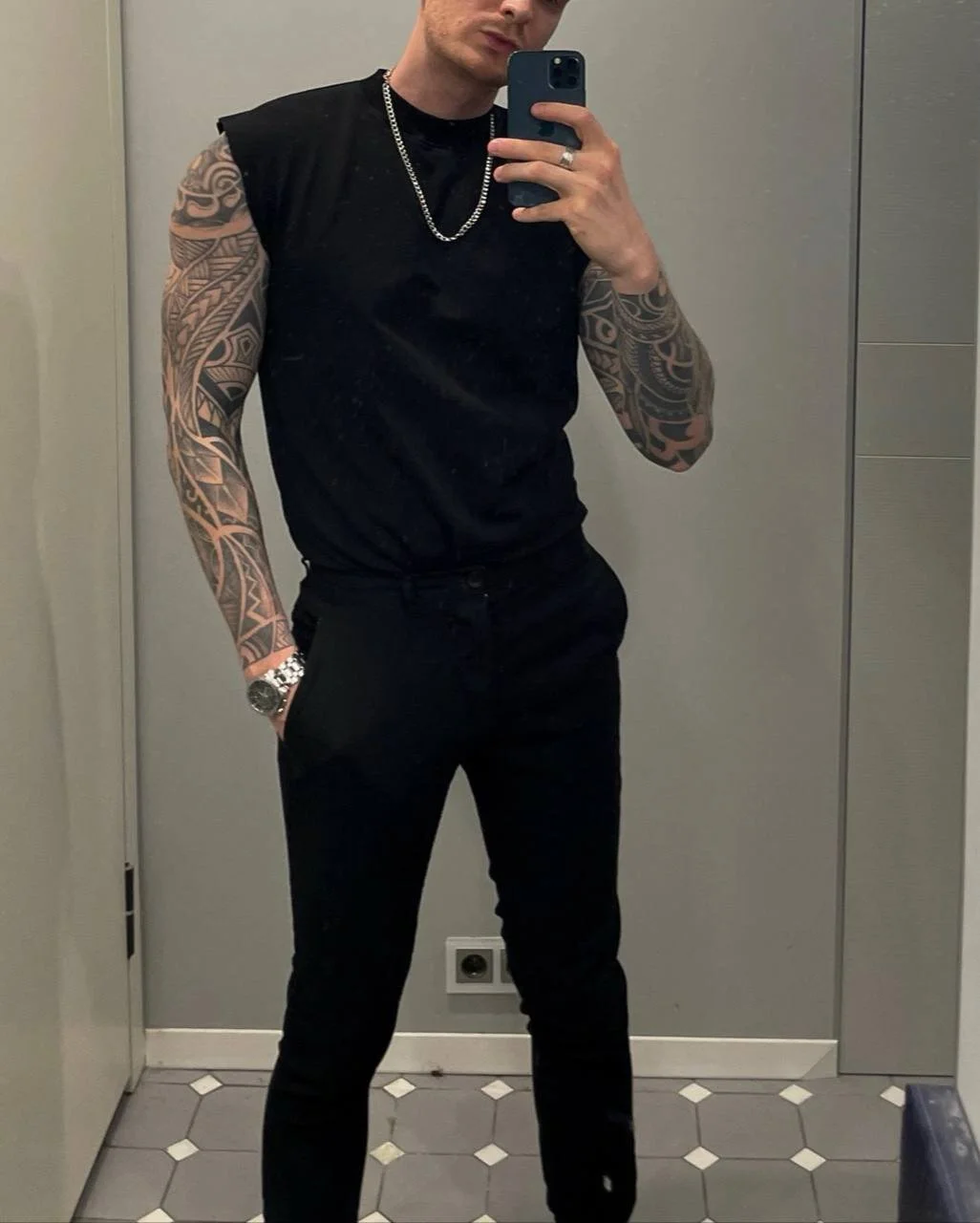 XXX Porn Photo of Nude Justin_Hardy 2