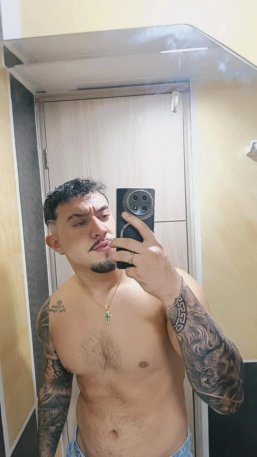XXX Porn Photo of Nude Massimo_777 4