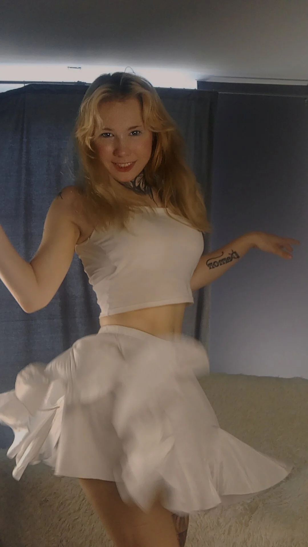XXX Porn Photo of Nude RenVixen 9
