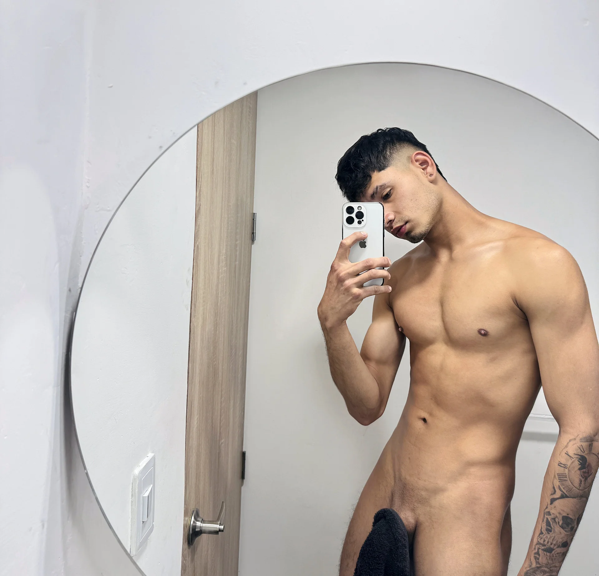 XXX Porn Photo of Nude James_conelly_ 3