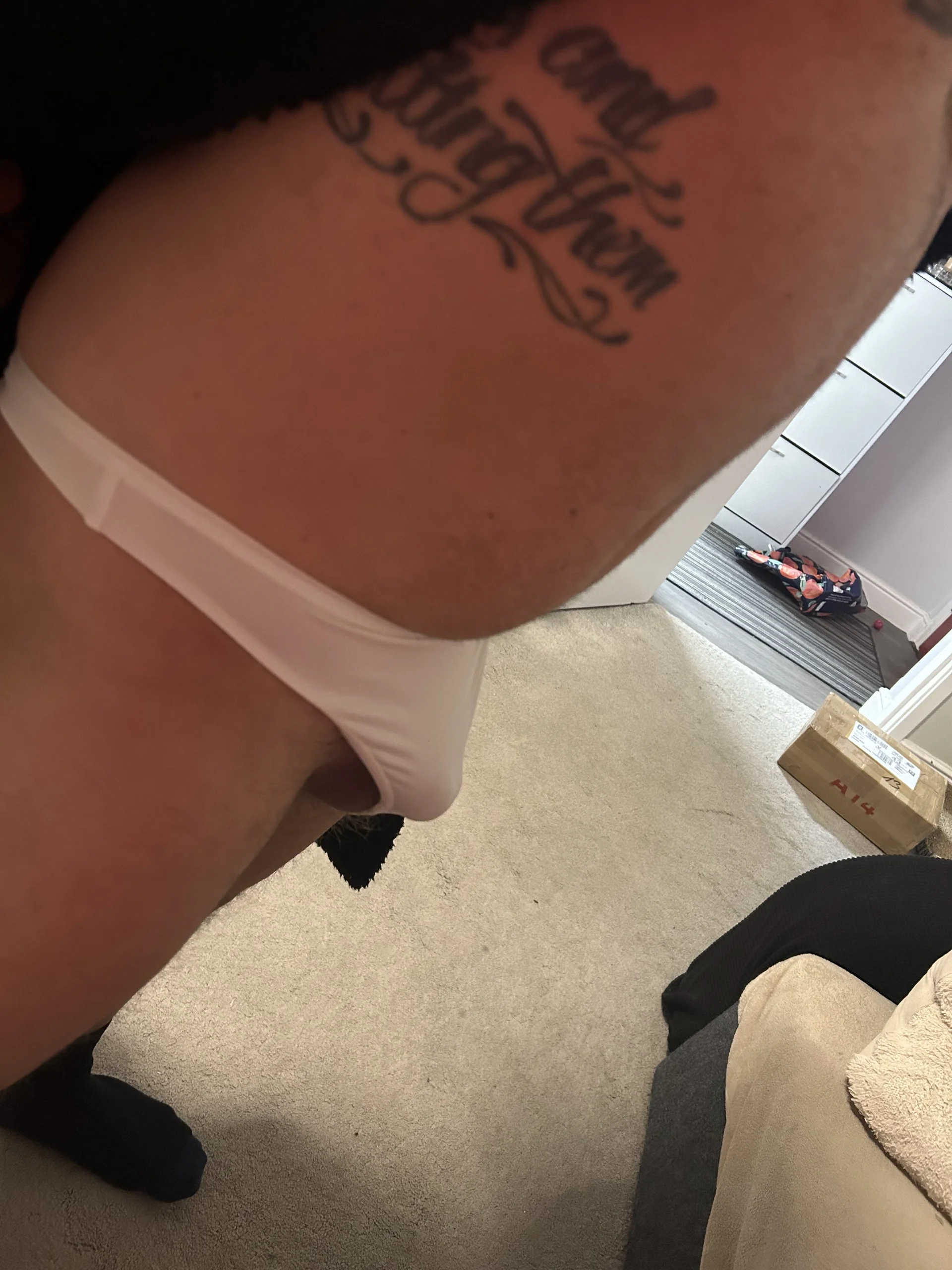 XXX Porn Photo of Nude PeachyBlondieandThongman 6