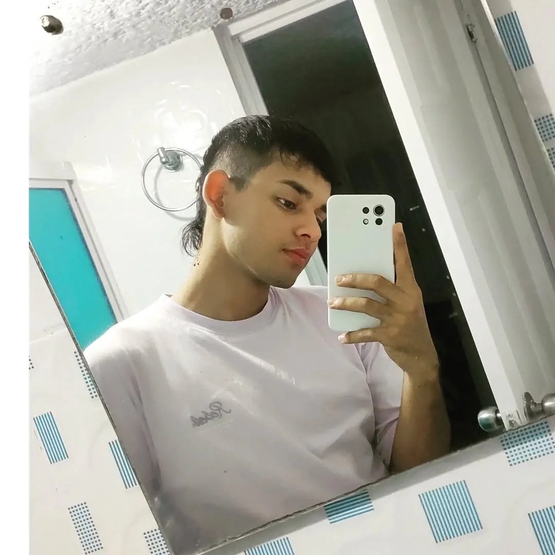 XXX Porn Photo of Nude Dereck_G 5