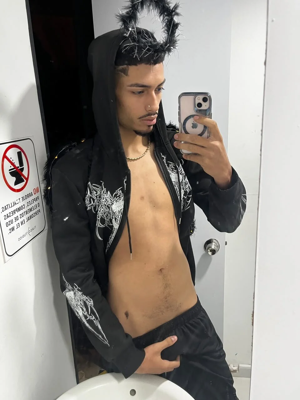XXX Porn Photo of Nude ItsZairen 23